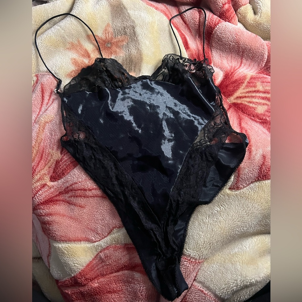 Mara MD vintage intimates silk string teddy